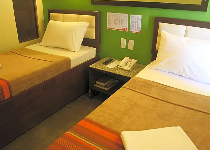 Express Mactan 여관