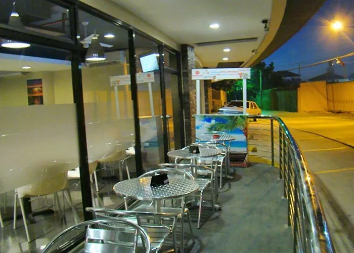여관 Express Mactan