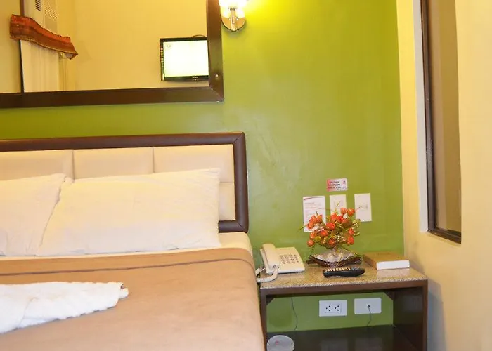 여관 Express Mactan 2*